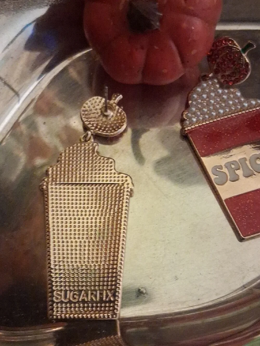 🎃Gold & Red 'Spice' Pumpkin Drink Earrings - Festive Home Party Accessory